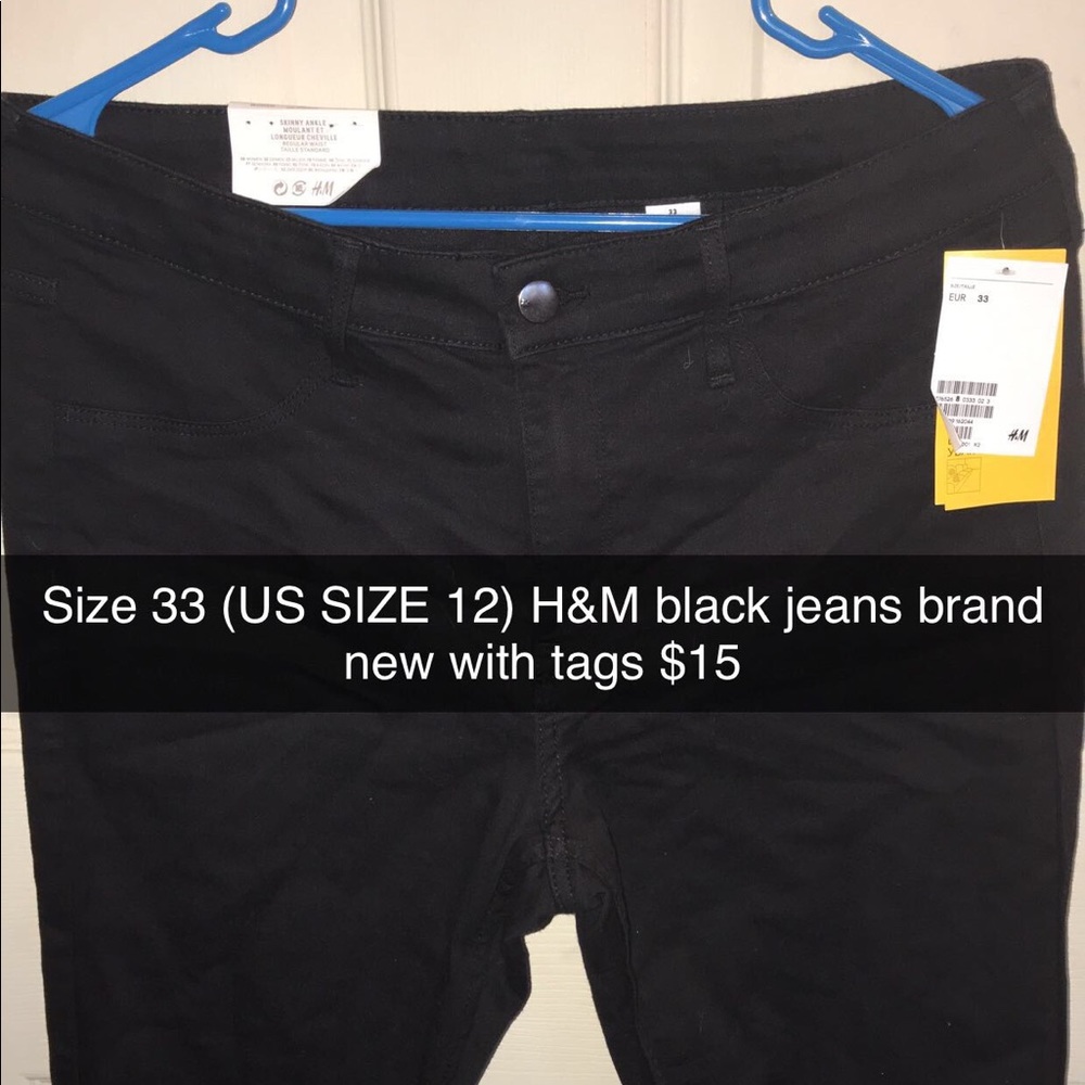 Women’s black skinny jeans